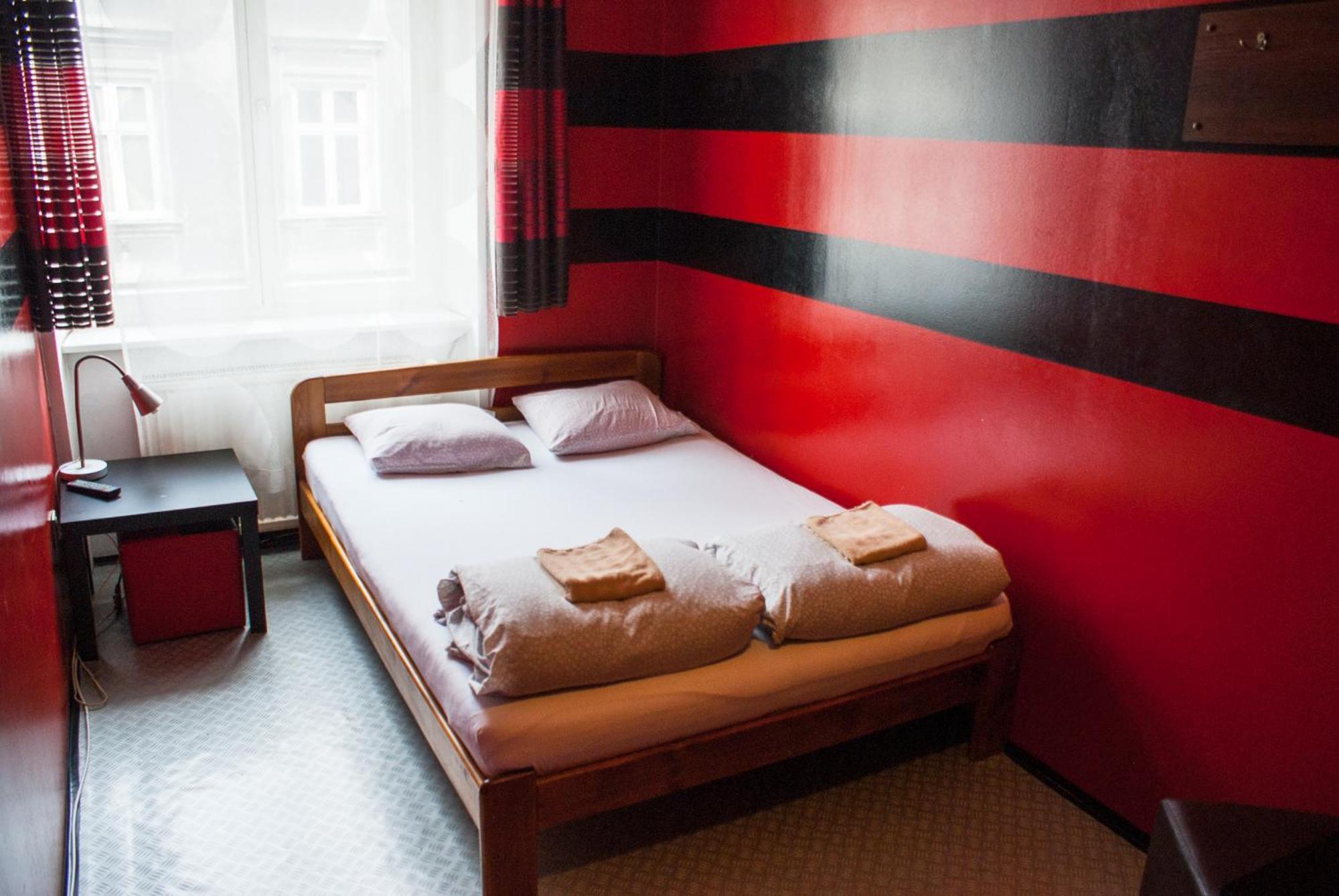 Smocza Jama Hostel Krakov Exteriér fotografie